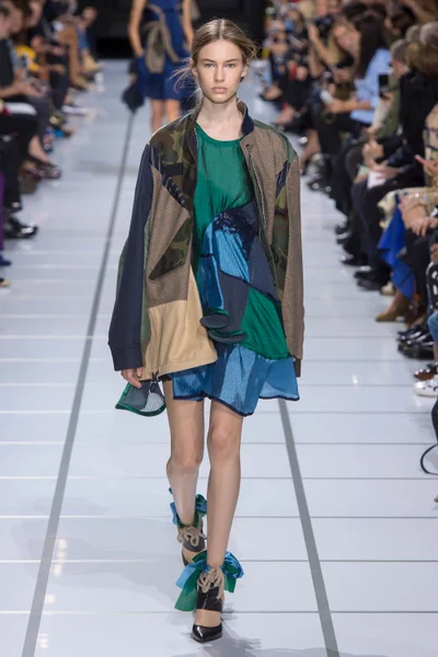 Look 4